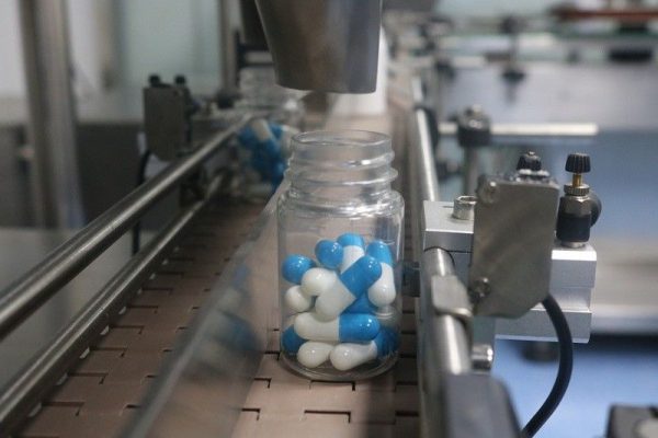pl26497669-fully_automatic_counting_machine_high_capacity_glass_bottle_filling_pill_capsule_tablet.jpg