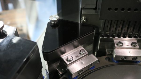 pl26618338-new_type_high_speed_automatic_hard_gelatin_capsule_filling_machine.jpg