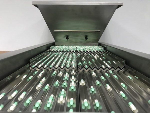 pl26876491-rq_dsl_8_automatic_capsule_chewing_gum_filling_counting_machine.jpg