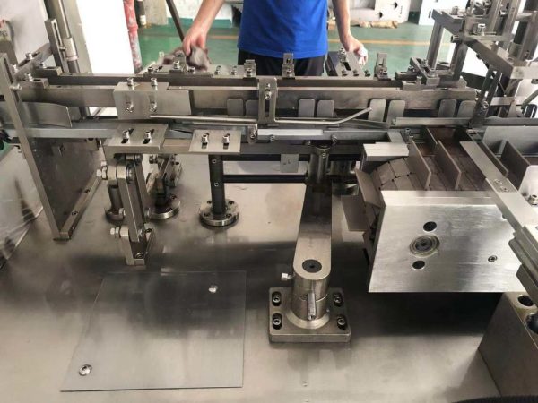 pl26924311-automatic_120l_vertical_cartoning_box_packing_machine_for_pharmaceutical.jpg